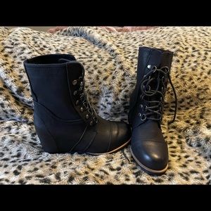 Merona Marisol lace up wedge bootie Size 7 1/2